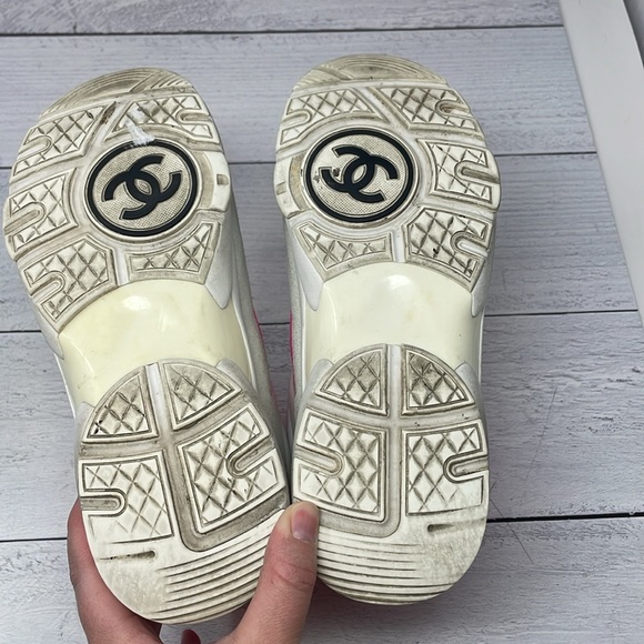 Chanel Suede High Top Sneakers in Pink G33726 38 S52 - Picture 10 of 14